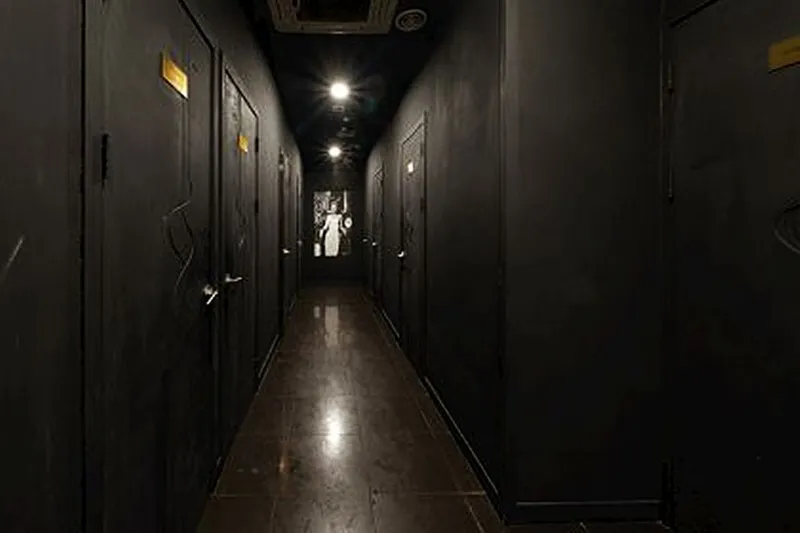 올블랙스웨디시 매장 이미지